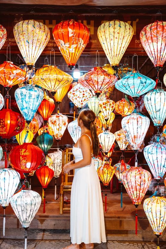 //www.som2travel.es/cdn/images/content/Vietnam/Hoi An Pequeña 1.jpg